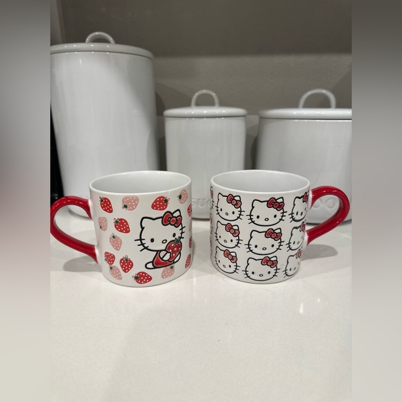 Hello Kitty - Picture 3 of 3